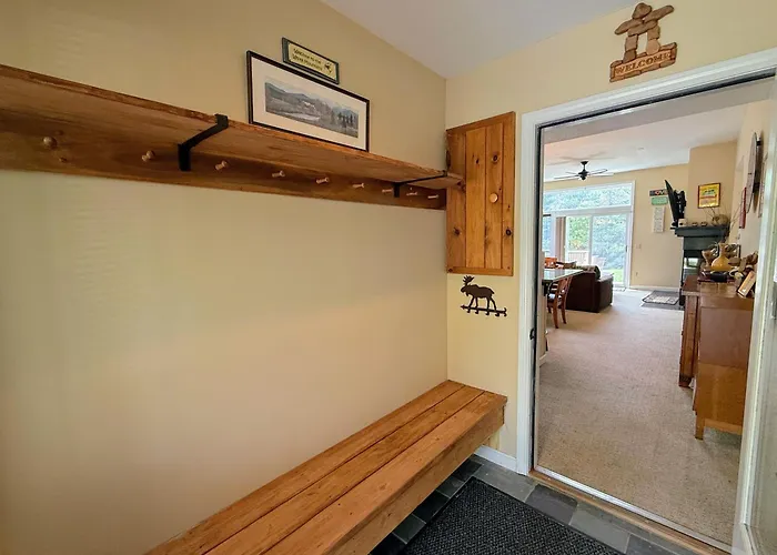F3 Well Appointed Townhome A Short Walk To The Mount Washington Hotel 1 Minute To Ski Area